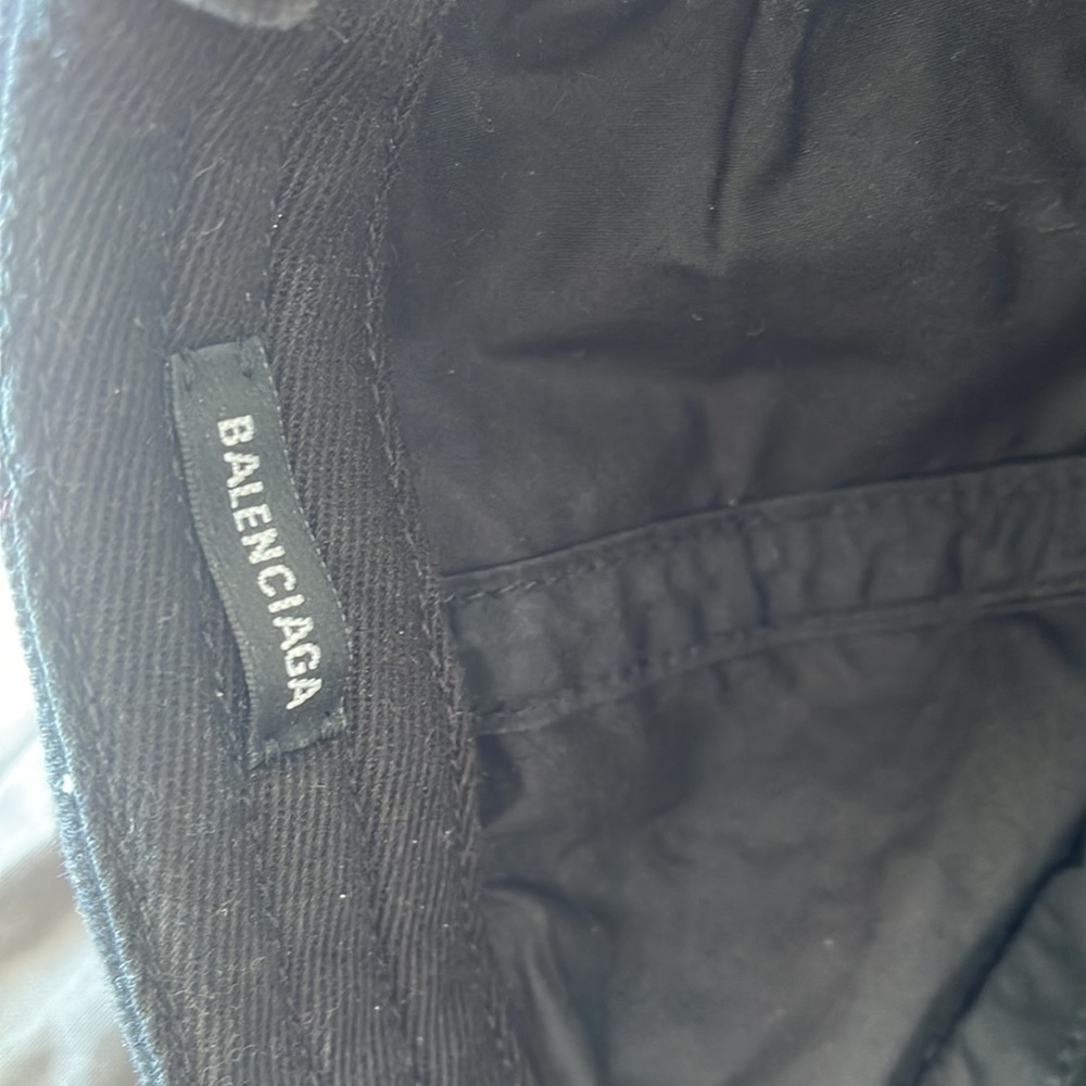 Balenciaga Cap - Picture 5 of 8